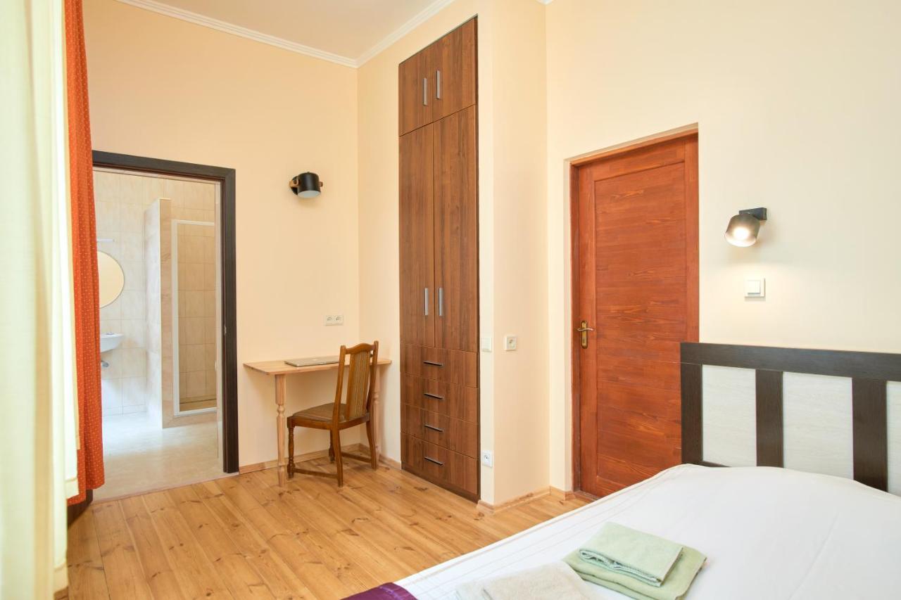 Odessa Comfort House Aparthotel Buitenkant foto