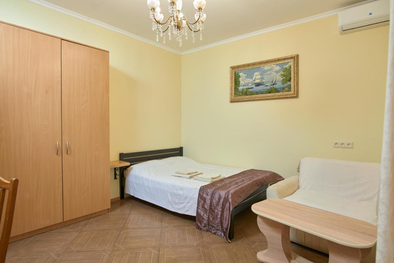 Odessa Comfort House Aparthotel Buitenkant foto