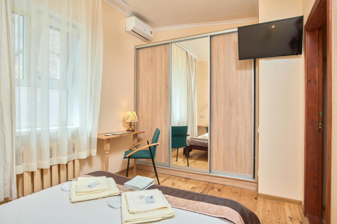Odessa Comfort House Aparthotel Buitenkant foto